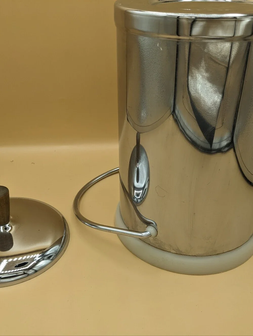 Vintage Chrome Ice Bucket Lid Handle White Plastic Inner Sleeve Pre-owned